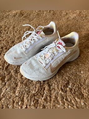 Women’s 5.5 Nike SuperRep Go 3 Next Nature Flyknit HIIT Sneakers in White/Guava